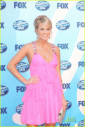carrie underwood candid