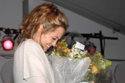 5f328441012239.gif