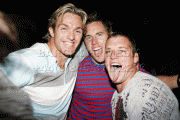 8b23db43750295.gif