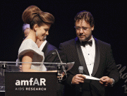 Kate Beckinsale onstage during the amfAR Cinema Against AIDS in Canens (may 20, 4 HQ) e4e2a181362319 